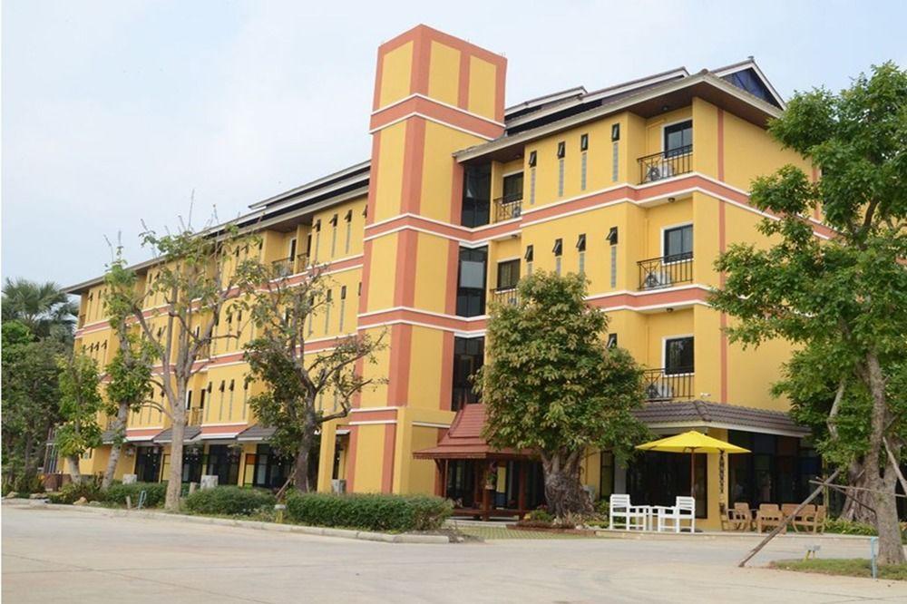 Boonme Heritage Phitsanulok Buitenkant foto